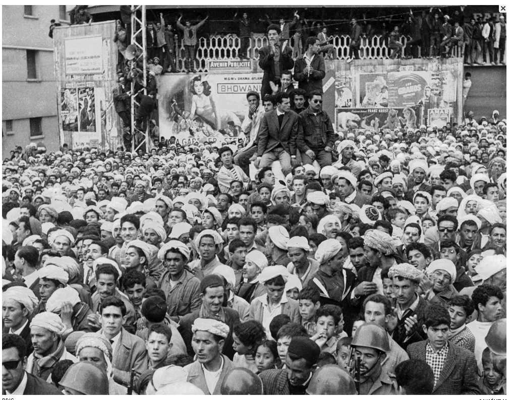 Alger-1963-meeting-de-soutien-aux-d%C3%A9crets-de-mars.jpg