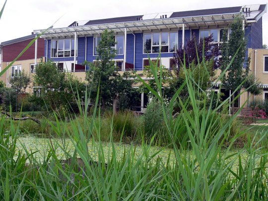 http://www.autogestion.asso.fr/wp-content/uploads/2016/10/basta-habitat1.jpg